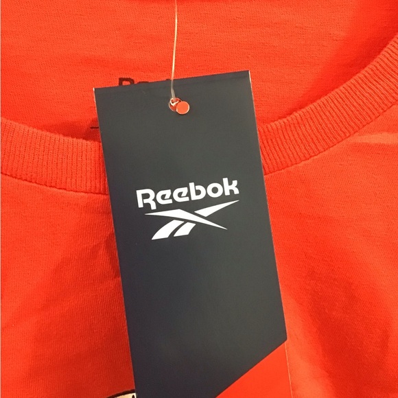 Reebok Men's Red USA Graphic Tee - Picture 3 of 4